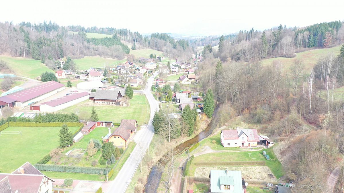Prodej stavebního pozemku 590 m² – fotografie 3