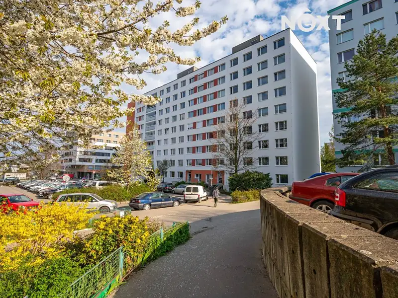 Prodej bytu 3+1 71 m², Praha – náhled fotky 1