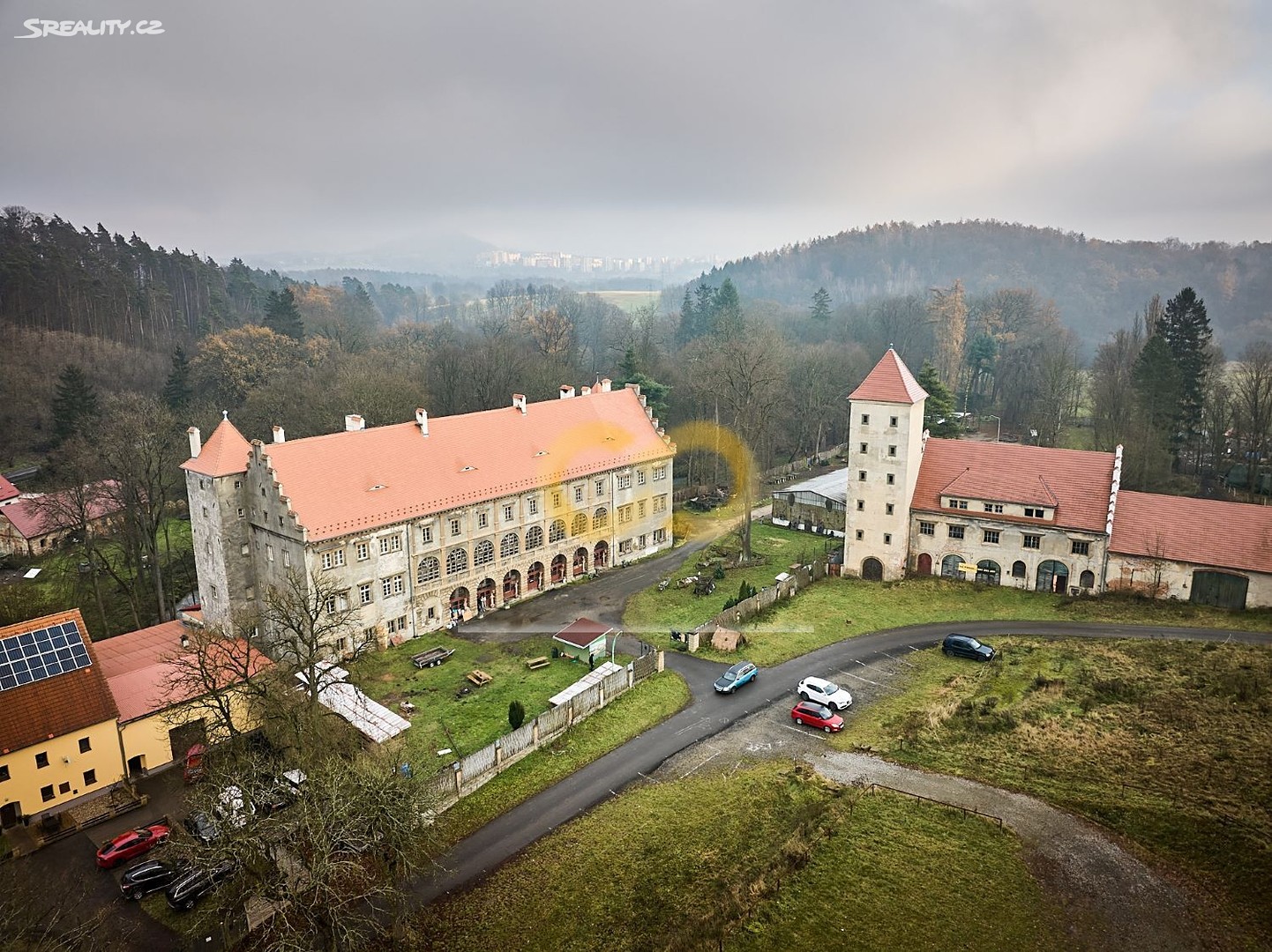 Prodej  vícegeneračního domu 782 m², pozemek 35 000 m² – pohled 3
