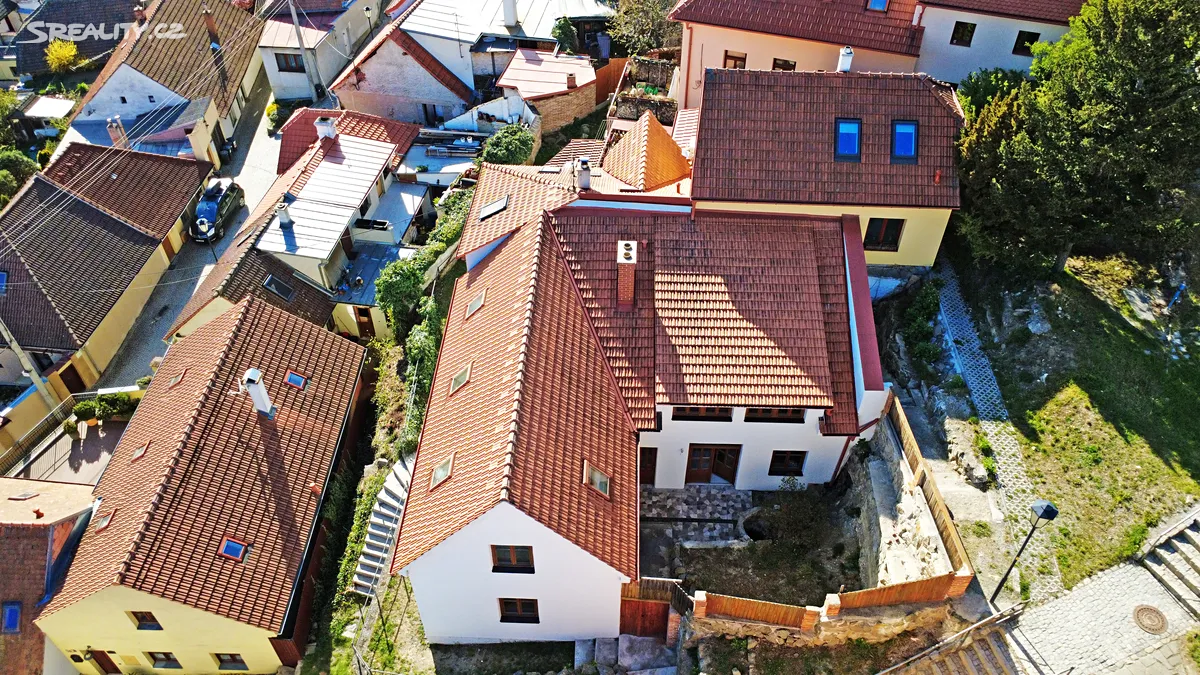 Prodej rodinného domu 250 m², pozemek 170 m² - Widok 6