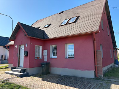 Prodej  rodinného domu 295 m², pozemek 1 331 m² — photo 2