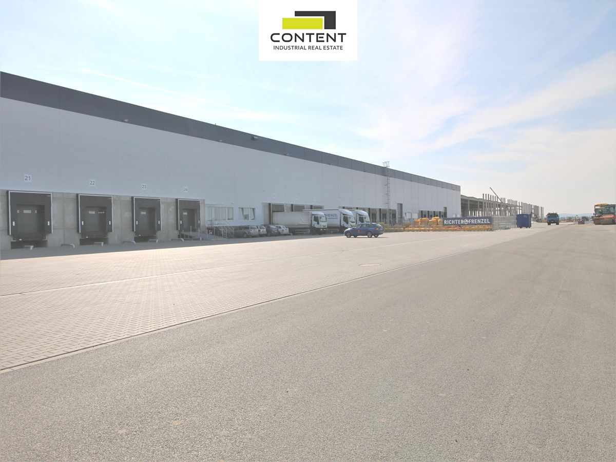 Pronájem skladového prostoru 6689 m² – fotografie 4
