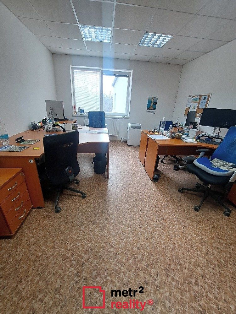 Pronájem kanceláře 162 m² – fotografie 3