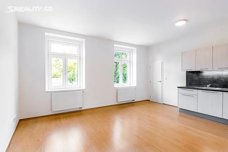 Pronájem bytu 3+kk 69 m² – pohled 2