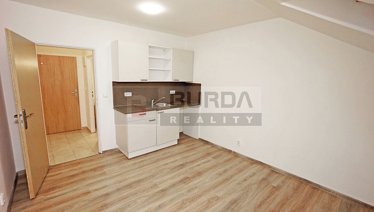 Pronájem bytu 1+kk 25 m²