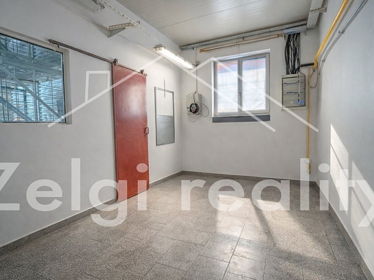 Pronájem komerčního prostoru, 298 m² (3 z 5)