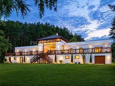 Prodej  rodinného domu 642 m², pozemek 6 248 m²