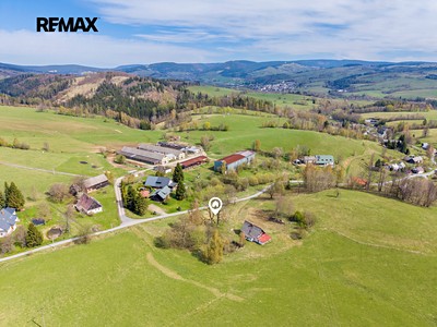 Prodej  stavebního pozemku 1 438 m²