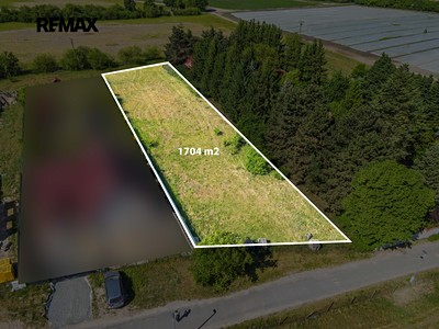 Prodej  stavebního pozemku 1 704 m²