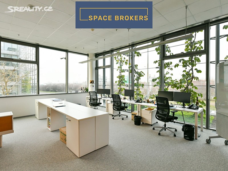 Pronájem kanceláře 488 m², Praha