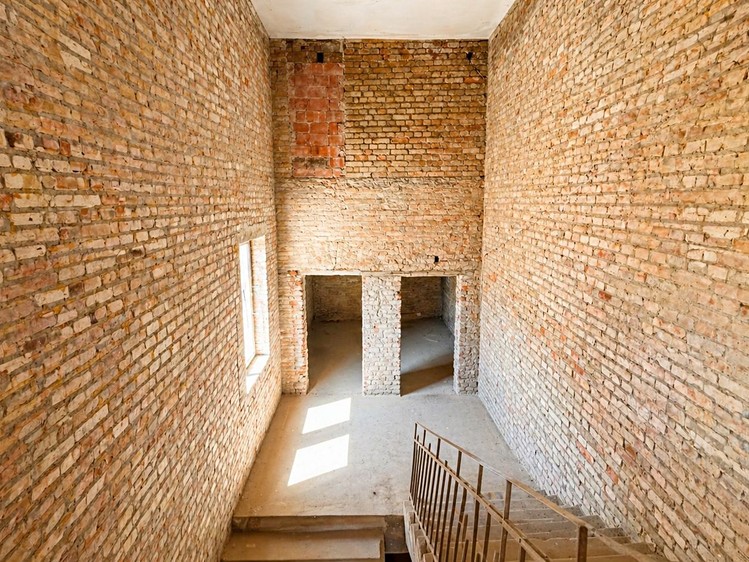 Комерційне приміщення на продаж, 1 600 м² (4 з 11)