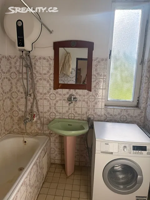 Prodej vily 140 m², pozemek 908 m² – další