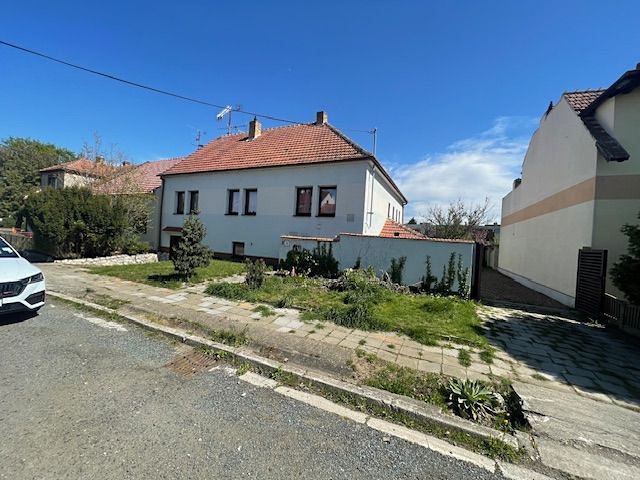 Prodej vily 200 m², pozemek 528 m² – fotografie 2