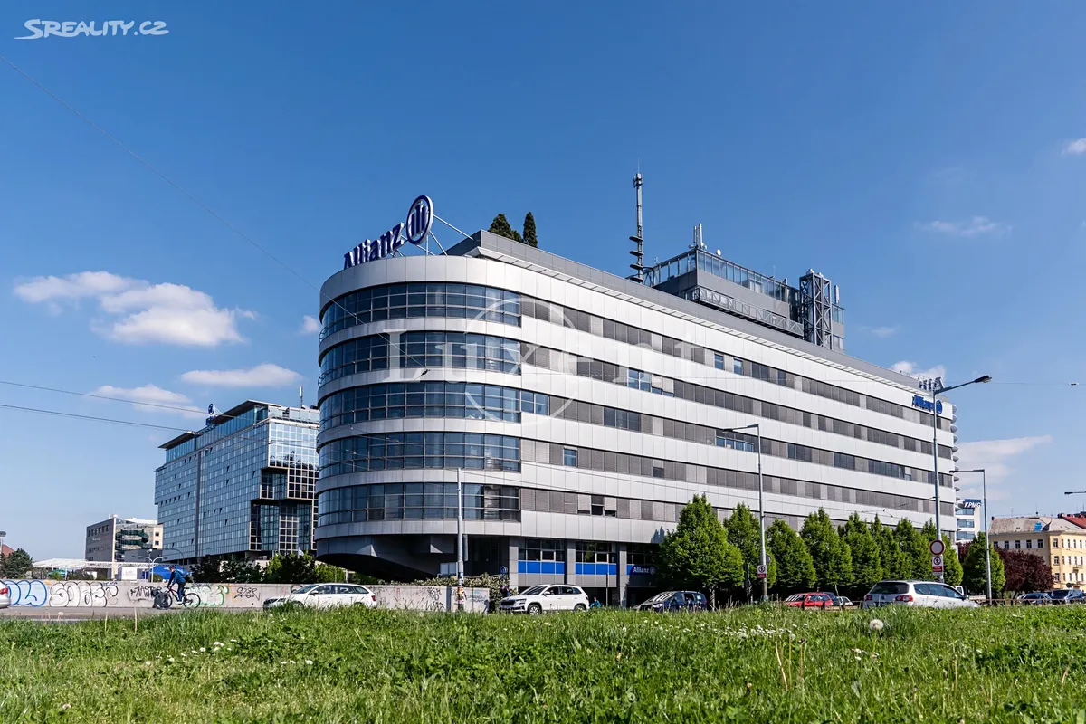 Pronájem kanceláře 1080 m², Praha