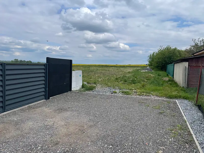 Prodej stavebního pozemku 978 m², Mikulovice – náhled fotky 2