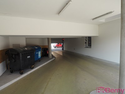 Pronájem garážového stání 15 m² — photo 2