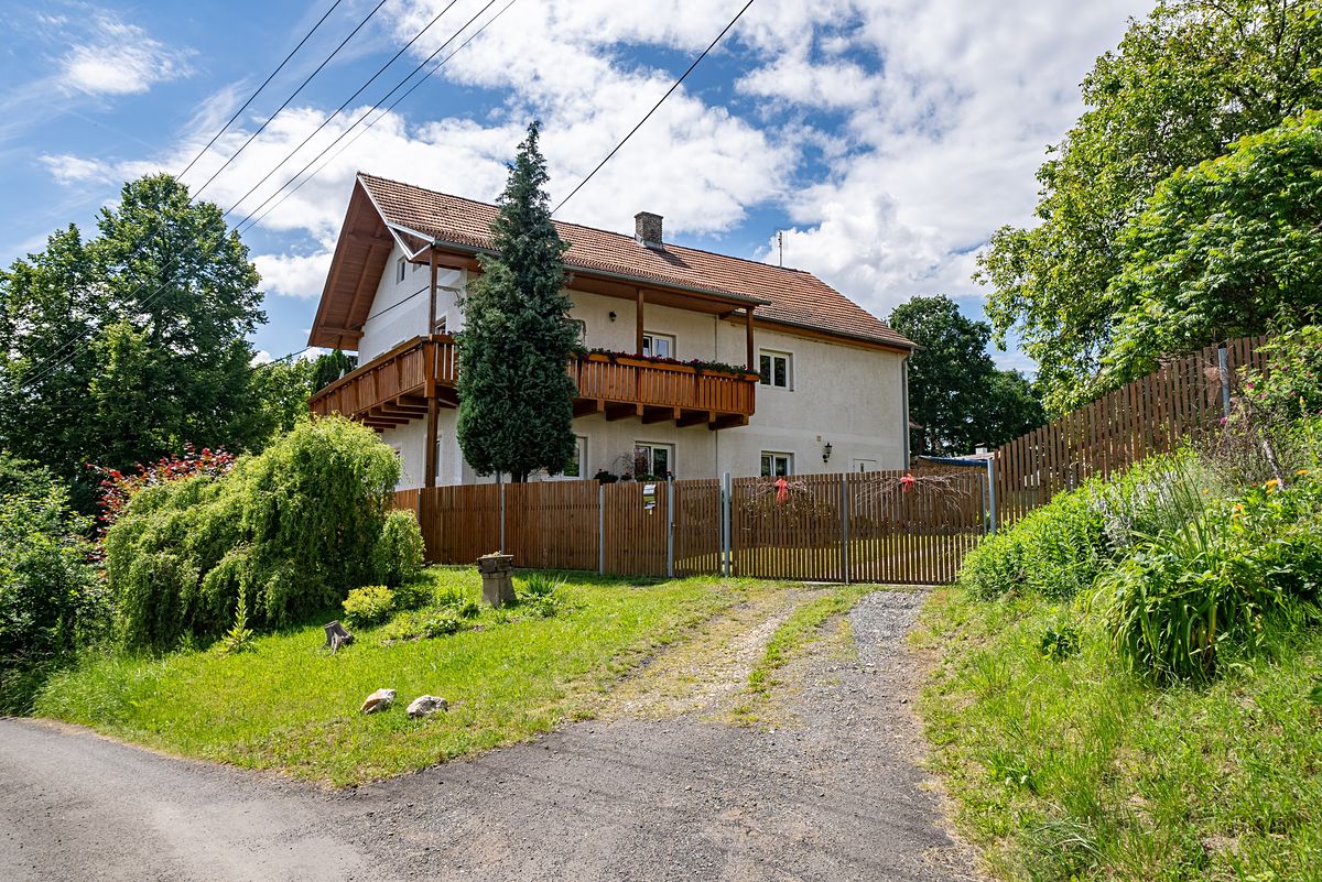 Prodej rodinného domu 520 m², pozemek 1414 m²