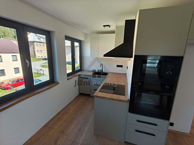 Prodej bytu 3+kk 73 m² (Podkrovní)