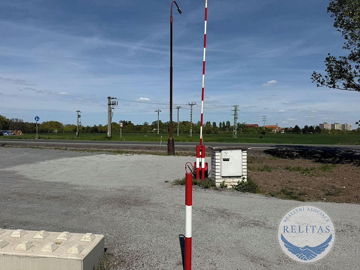 Pronájem komerčního pozemku 80 m² – fotografie 3