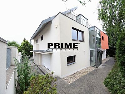 Pronájem rodinného domu 260 m², pozemek 623 m²
