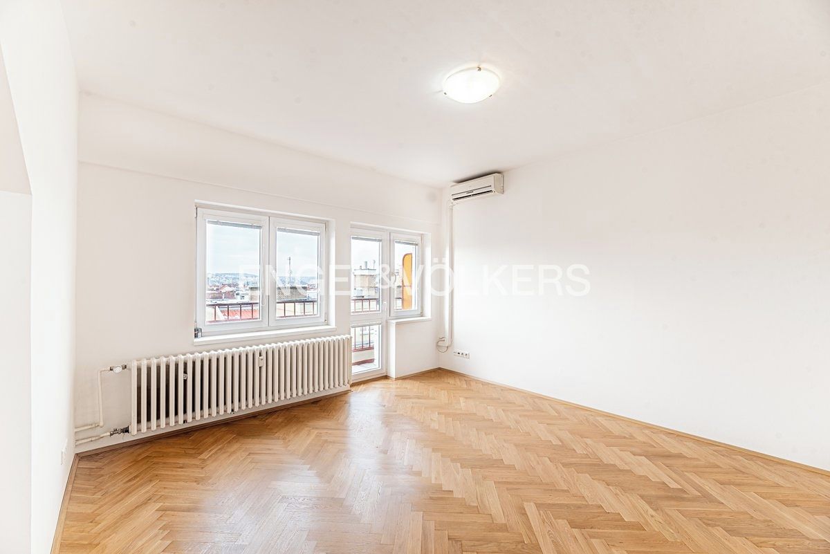 Pronájem bytu 4+kk 112 m²