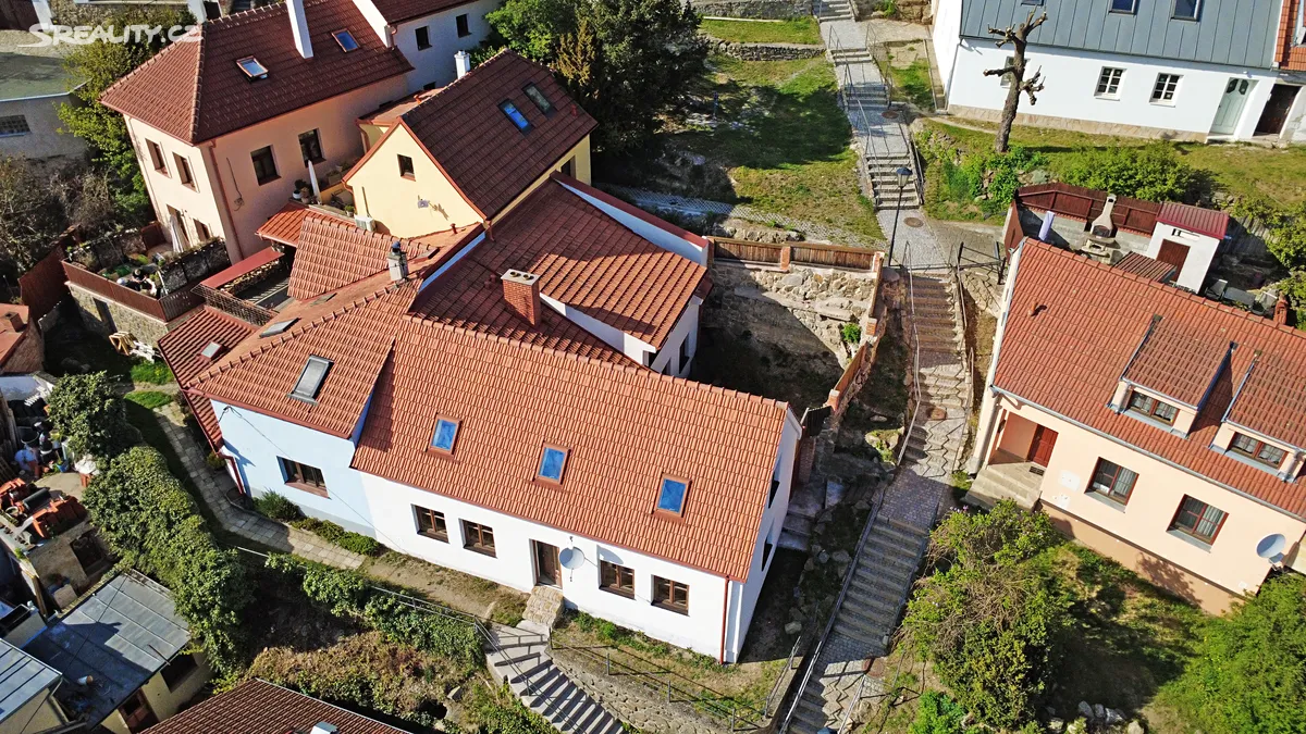 Prodej rodinného domu 250 m², pozemek 170 m², Týnská
