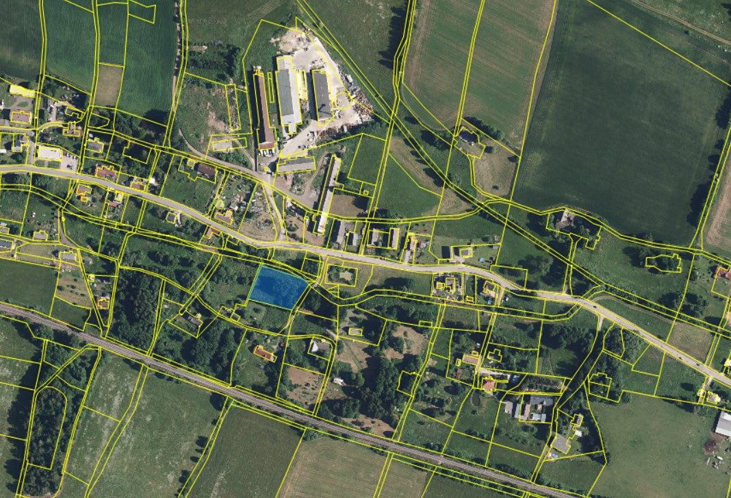 Prodej stavebního pozemku 2221 m² – fotografie 3