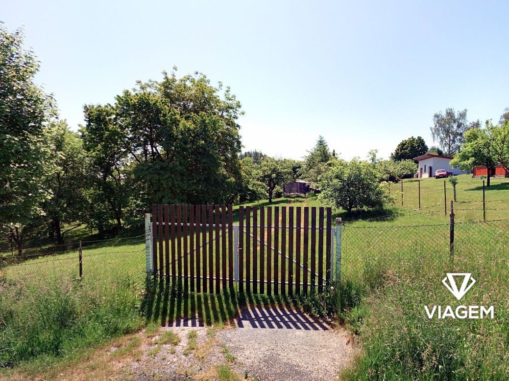 Prodej stavebního pozemku 734 m² – fotografie 2