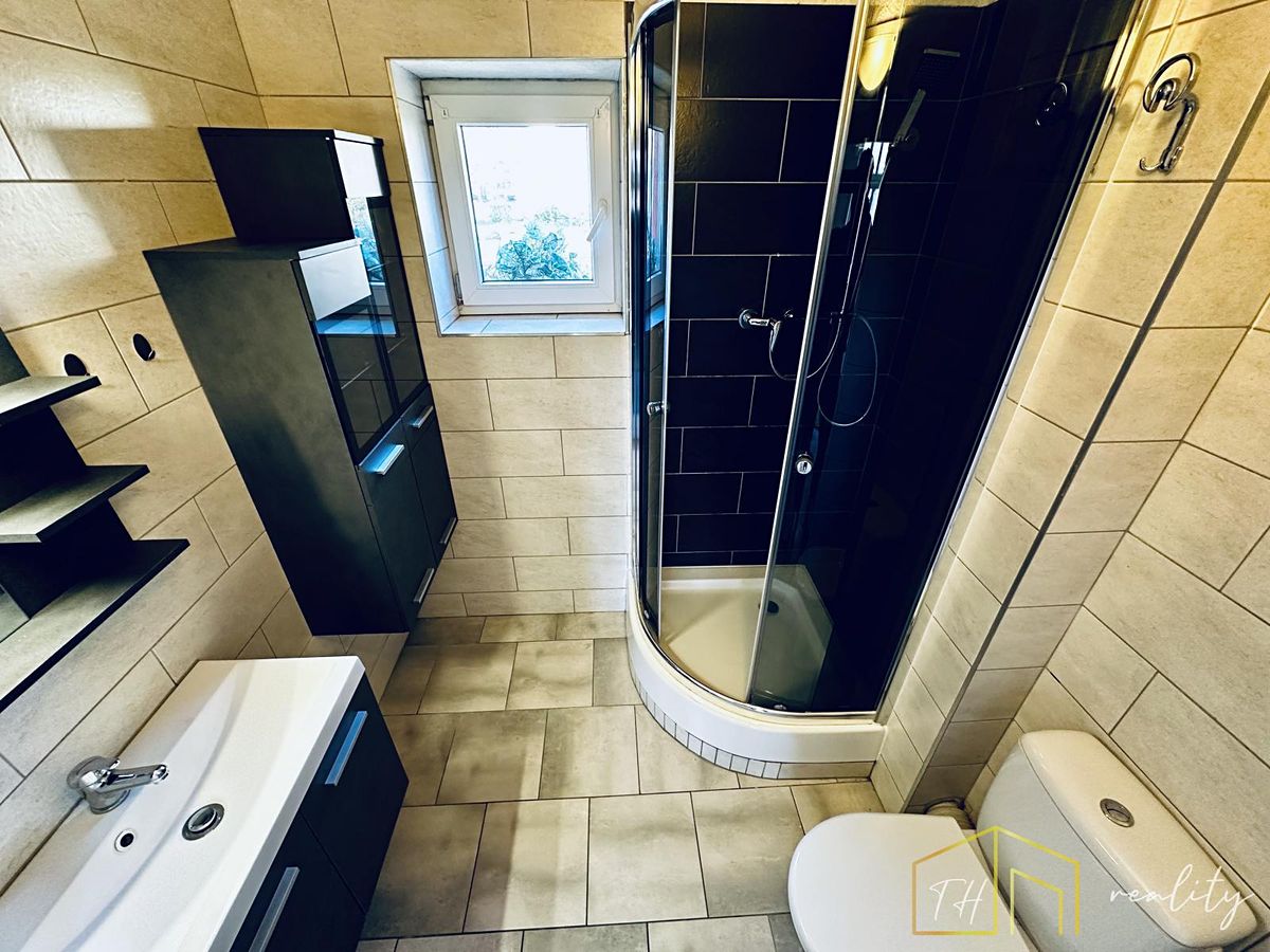Pronájem bytu 2+1 65 m² – fotografie 3