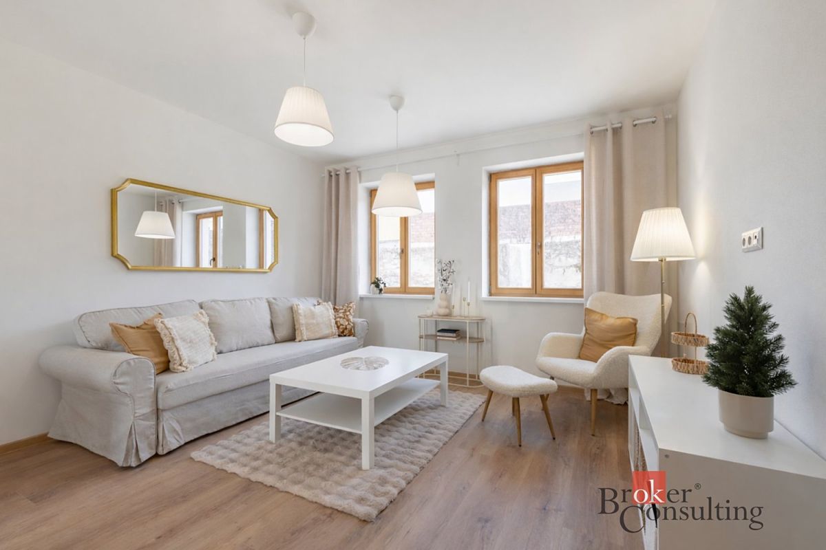 Pronájem bytu 2+kk 50 m² – fotografie 2