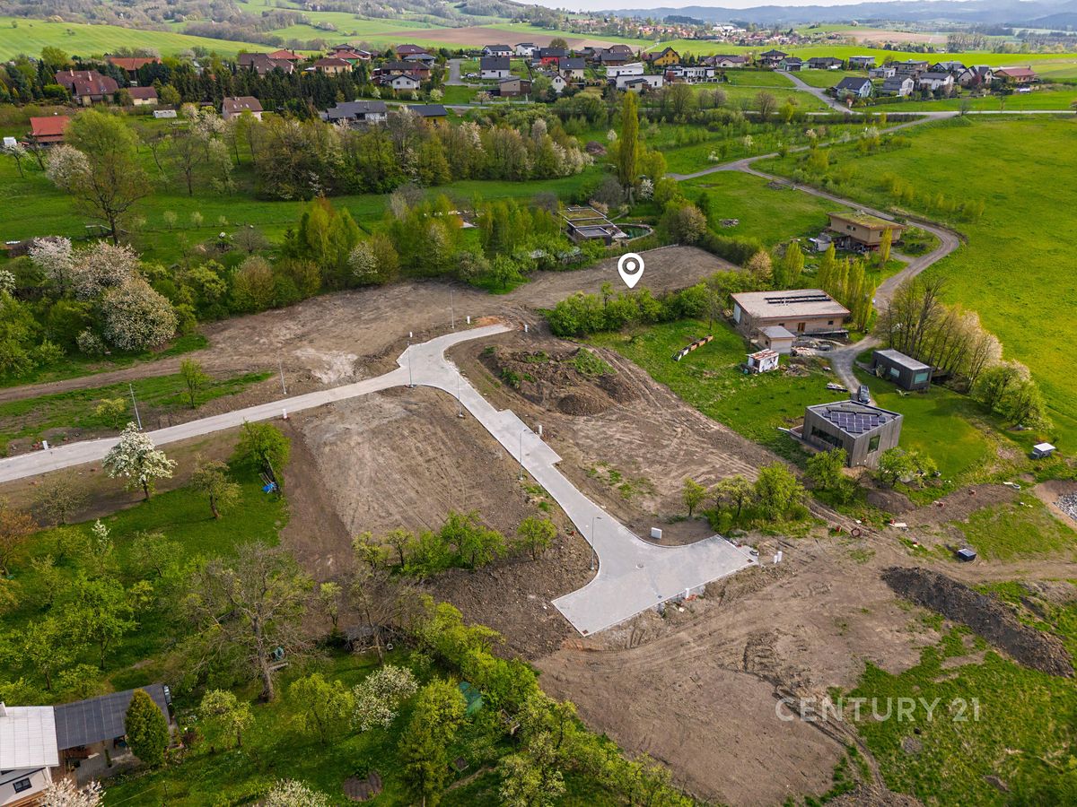 Prodej stavebního pozemku 1588 m², Starý Jičín – fotka 1 z 3