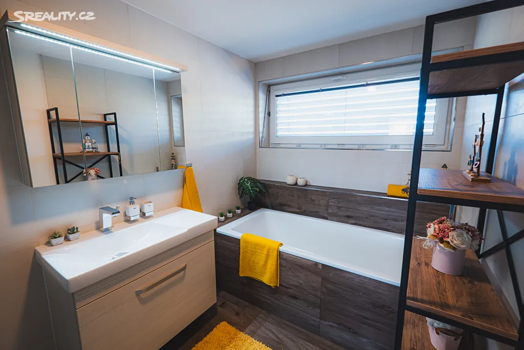Prodej rodinného domu 134 m², pozemek 458 m² – pohled 3
