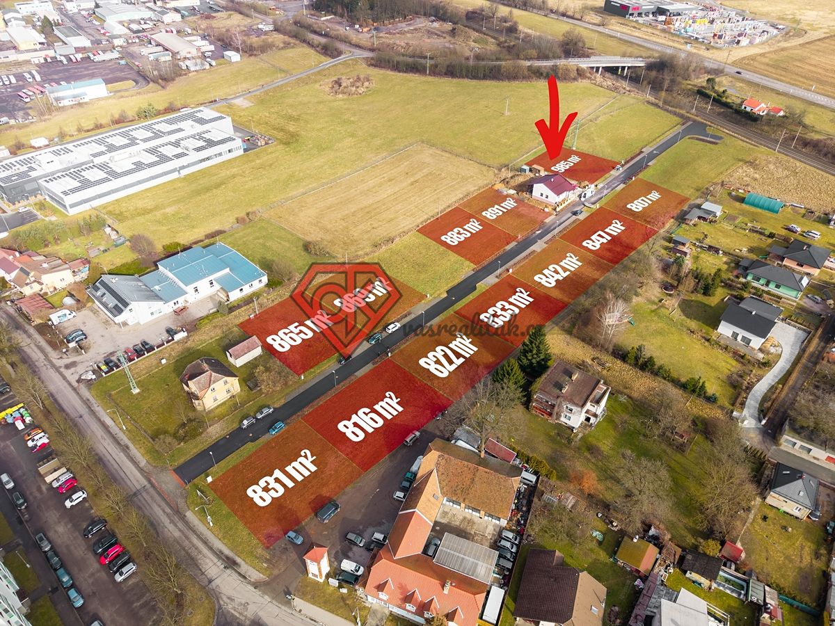 Prodej stavebního pozemku 985 m² – fotografie 2