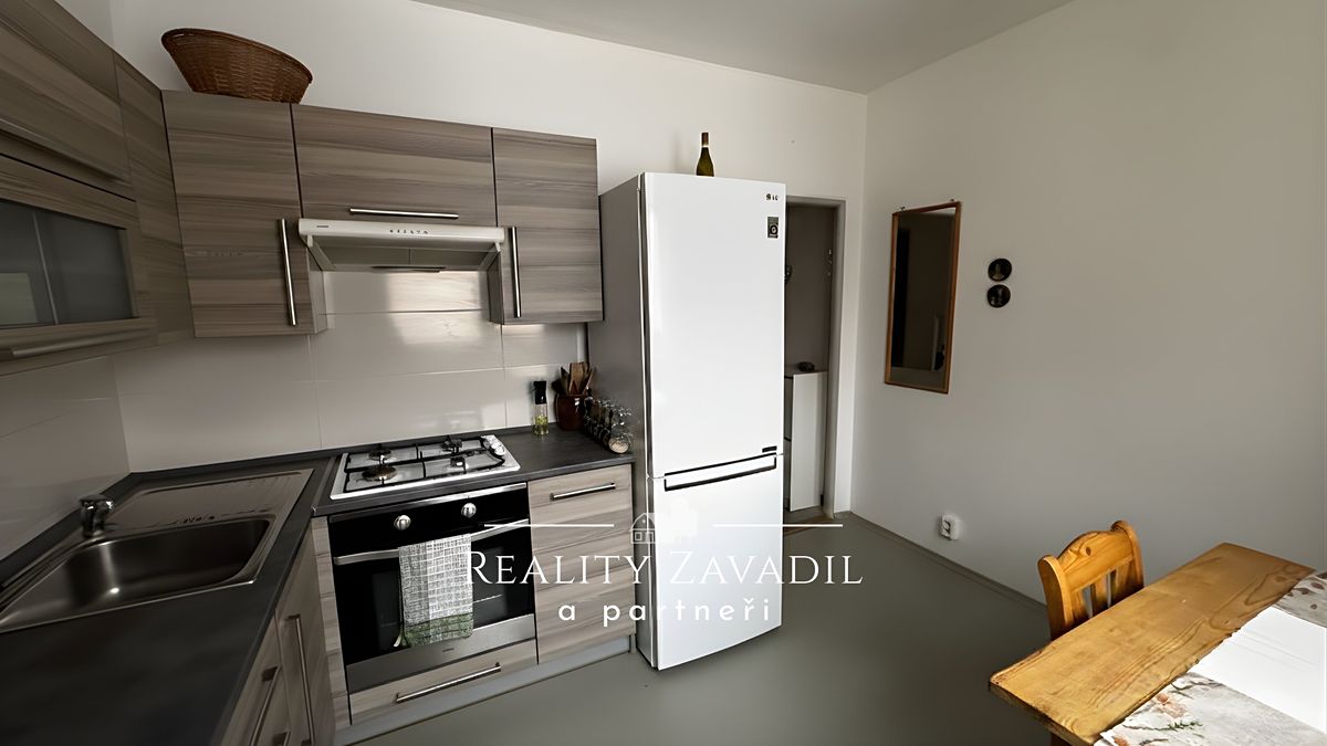 Pronájem bytu 1+1 35 m² – fotografie 2
