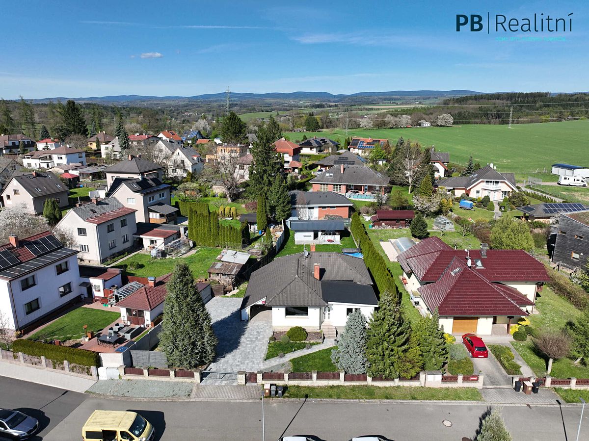 Prodej rodinného domu 120 m², pozemek 844 m² – fotografie 2