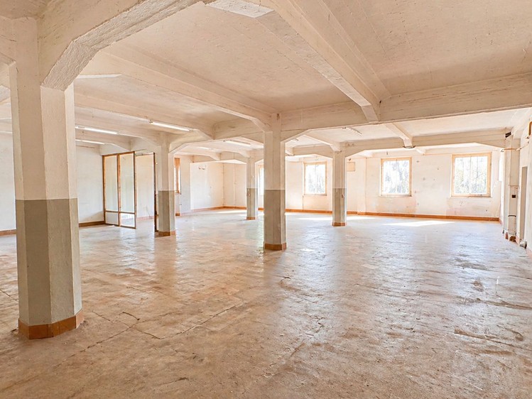 Комерційне приміщення на продаж, 1 600 м² (7 з 11)