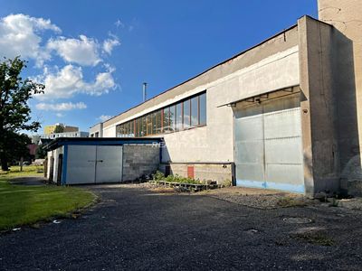 Prodej výrobní haly, prostoru 830 m²