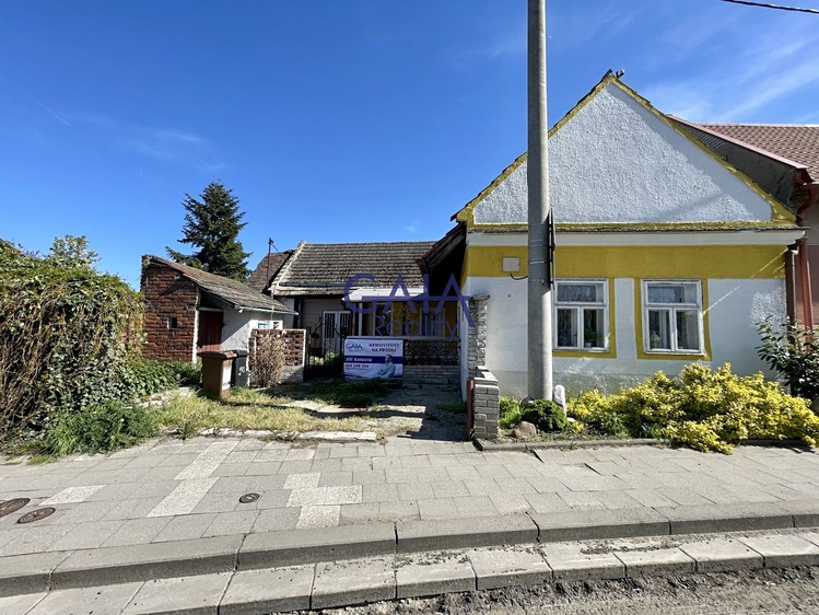 Prodej domu, 66 m² (1 z 11)