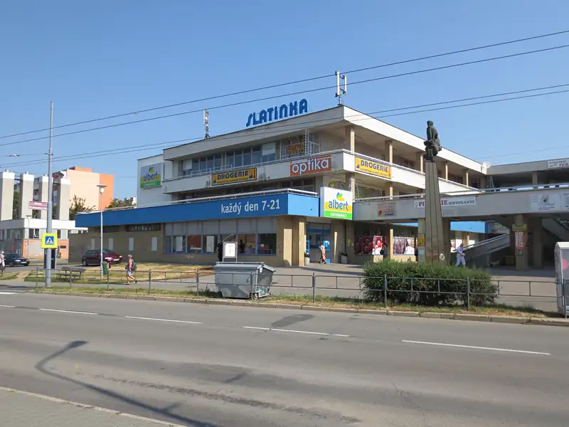 Pronájem obchodního prostoru 711 m², Brno – náhled fotky 1