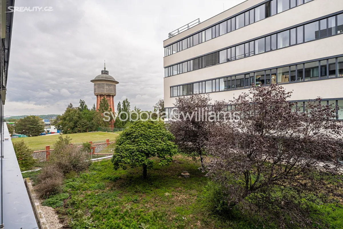 Pronájem kanceláře 868 m² – pohled 2