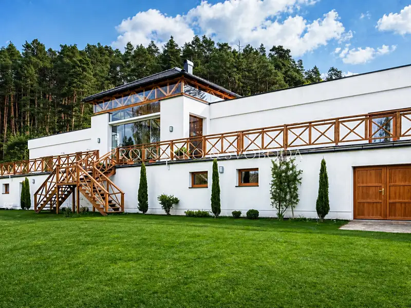Prodej rodinného domu 642 m², pozemek 6248 m², Samopše – náhled fotky 1