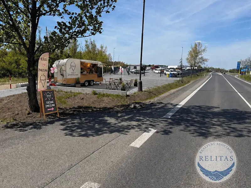 Pronájem komerčního pozemku 80 m², Odolena Voda – náhled fotky 1