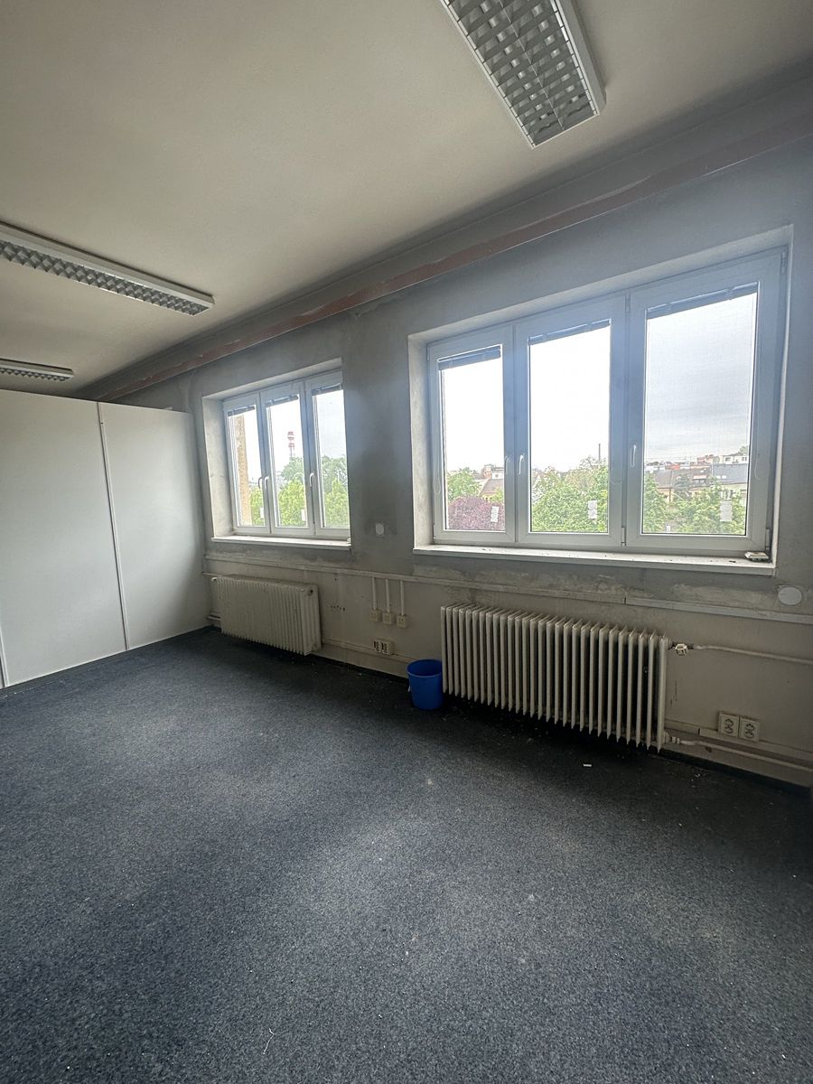 Pronájem kanceláře 507 m² – fotografie 2