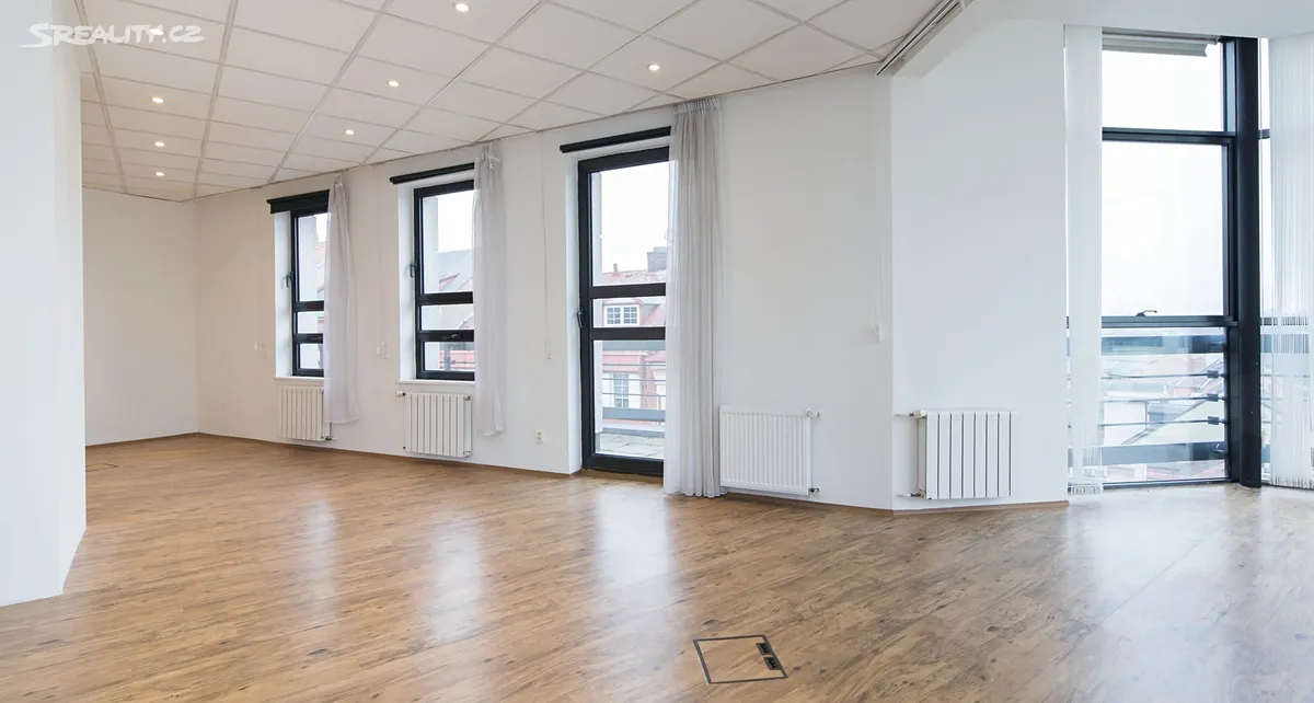 Pronájem kanceláře 58 m² – pohled 4
