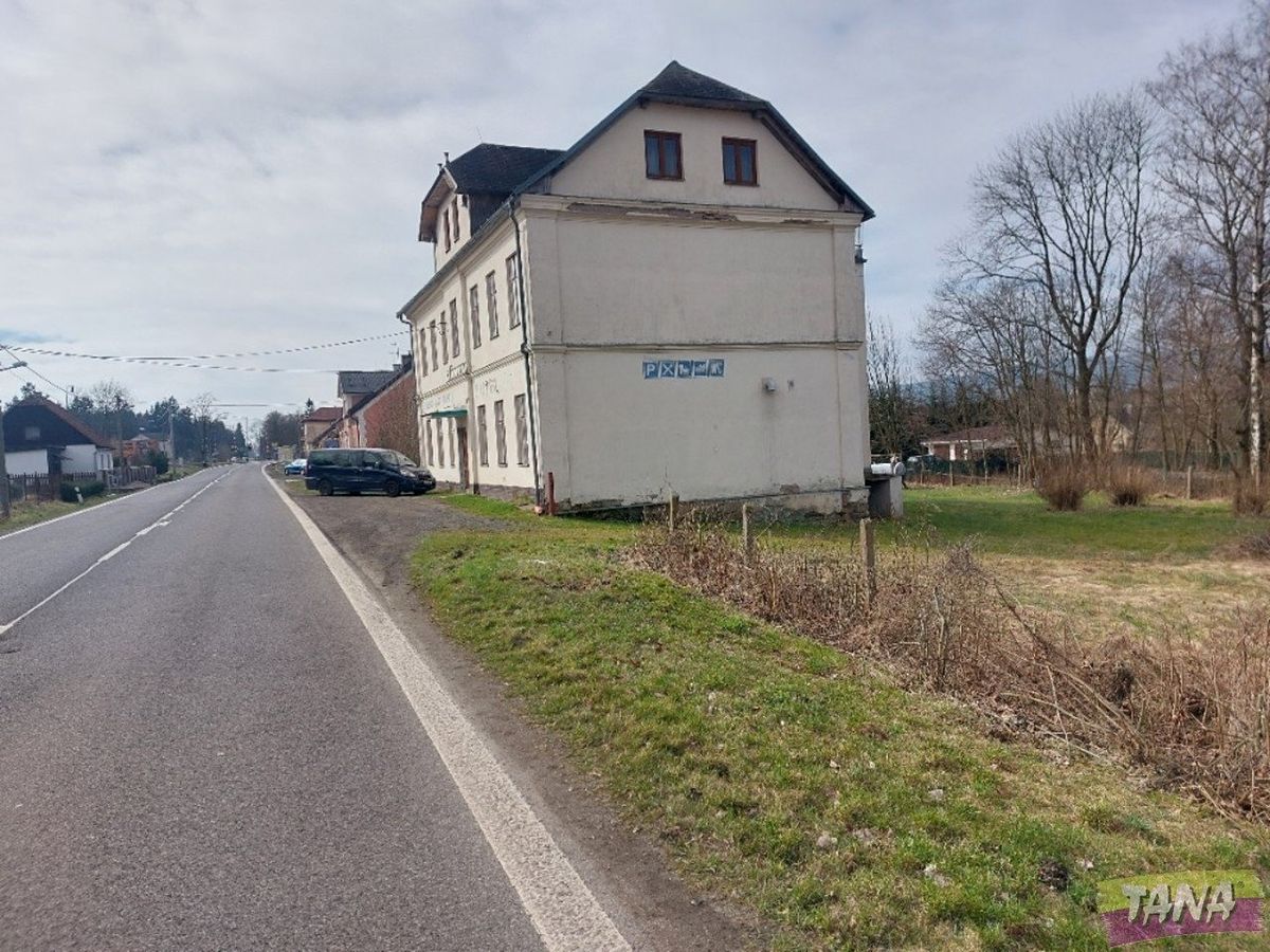 Prodej rodinného domu 670 m², pozemek 1511 m² – fotografie 2