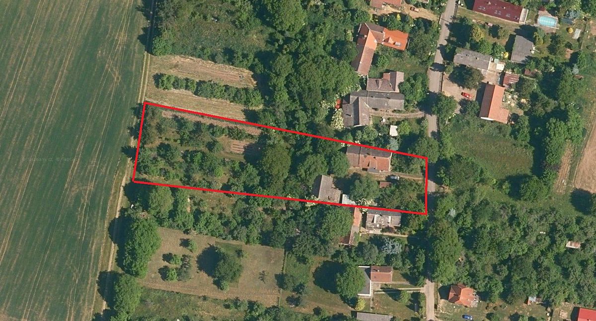 Prodej rodinného domu 250 m², pozemek 3717 m²