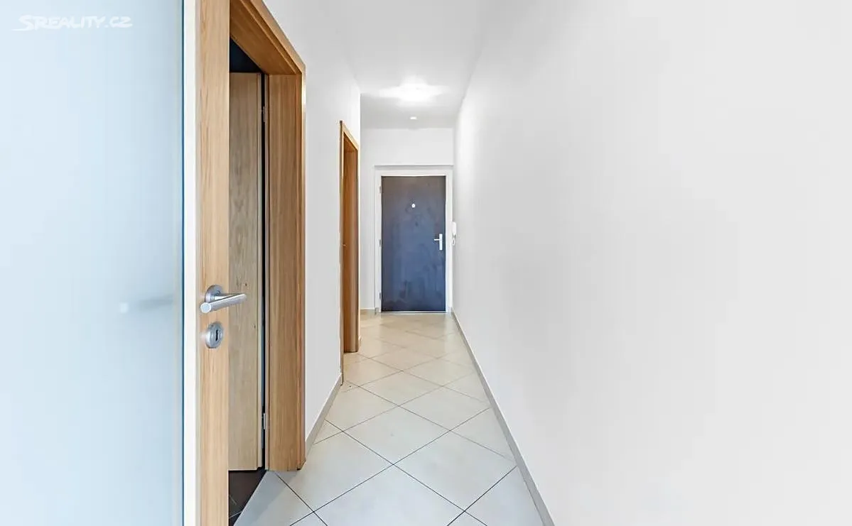Pronájem bytu 1+kk 41 m² – pohled 5