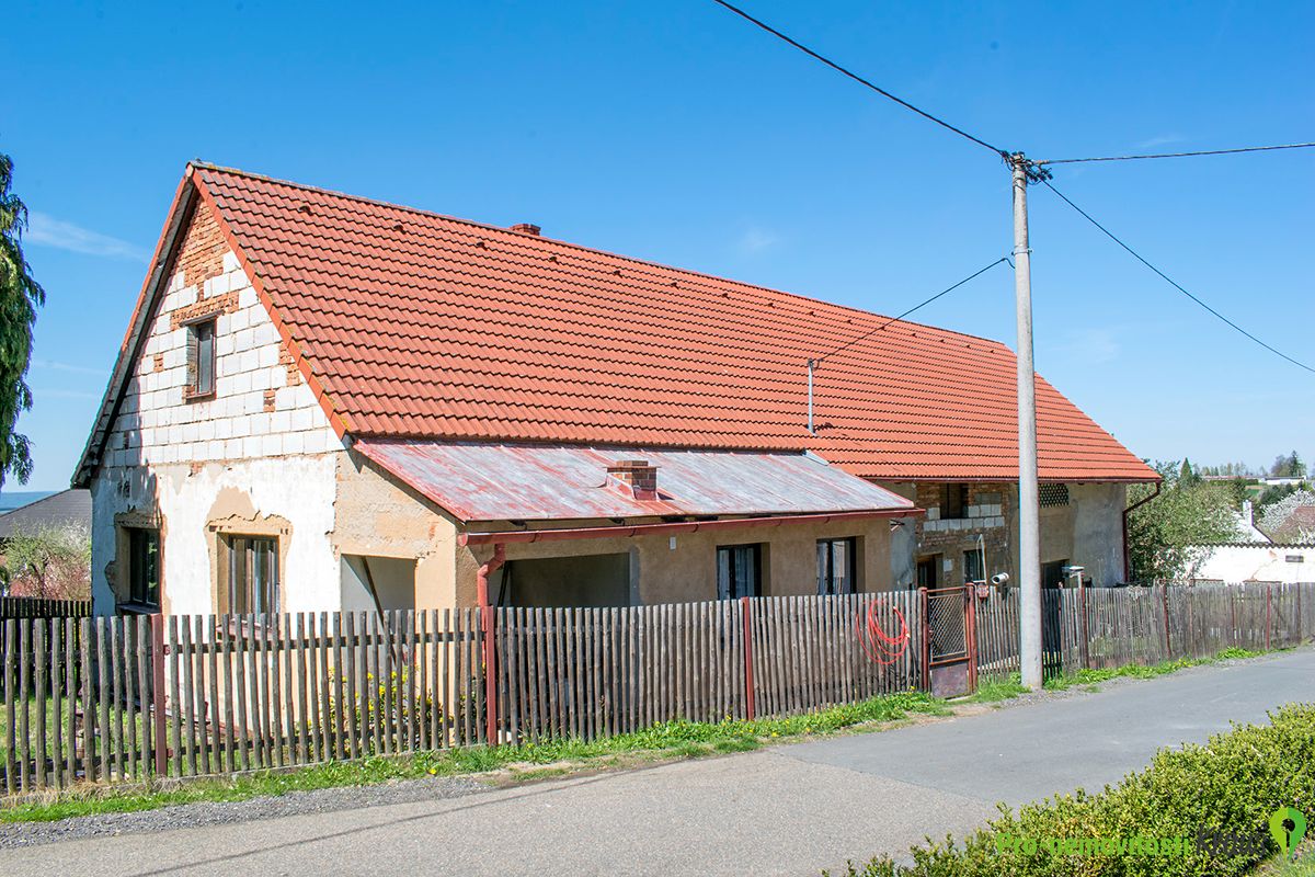 Prodej rodinného domu 80 m², pozemek 1085 m² – fotografie 2