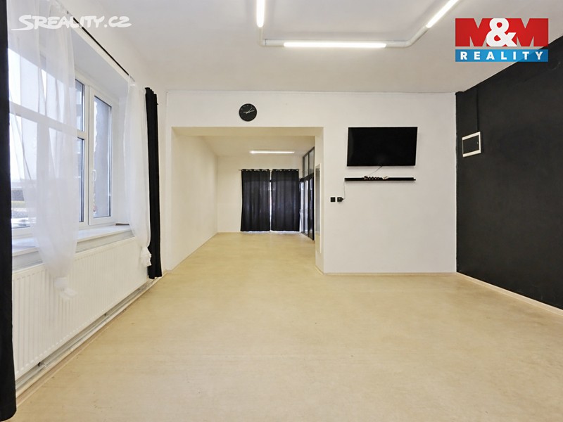 Pronájem obchodního prostoru 64 m² – pohled 2