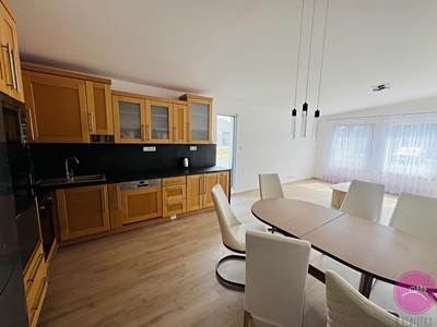 Pronájem  rodinného domu 100 m², pozemek 150 m² — photo 3